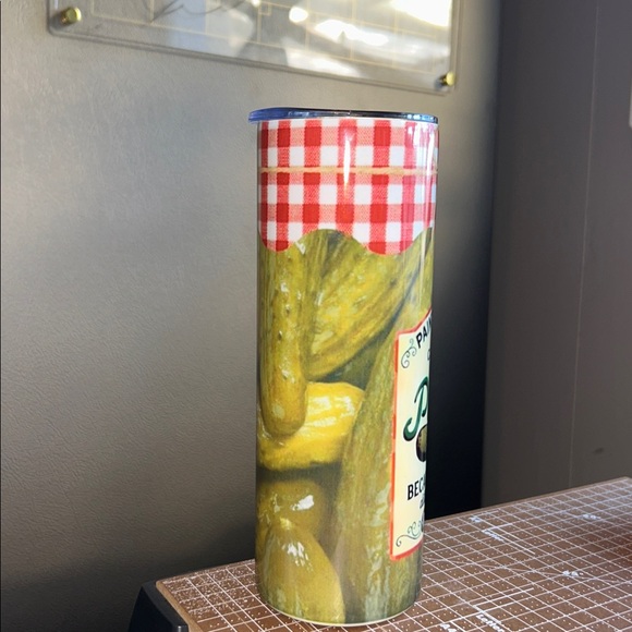 Paint me Green&call me a pickle,cause I’m done dilling with yall 20oz tumblerNWT - Picture 6 of 7